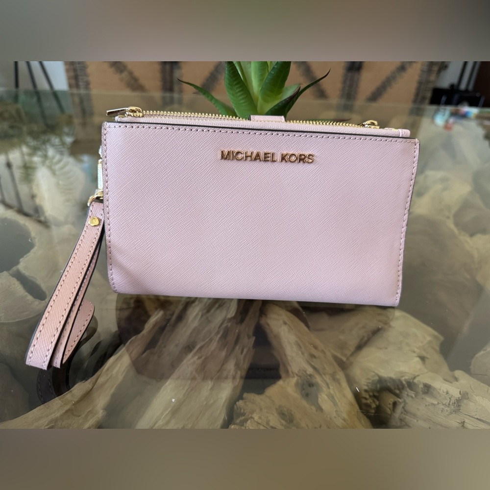 Michael Kors Double zip Wristlet
